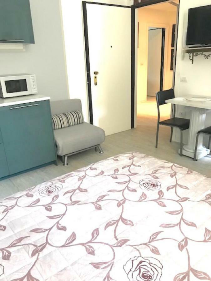 ℒovely & ℰlegant Studio Next To Duomo/Missori 밀라노 외부 사진